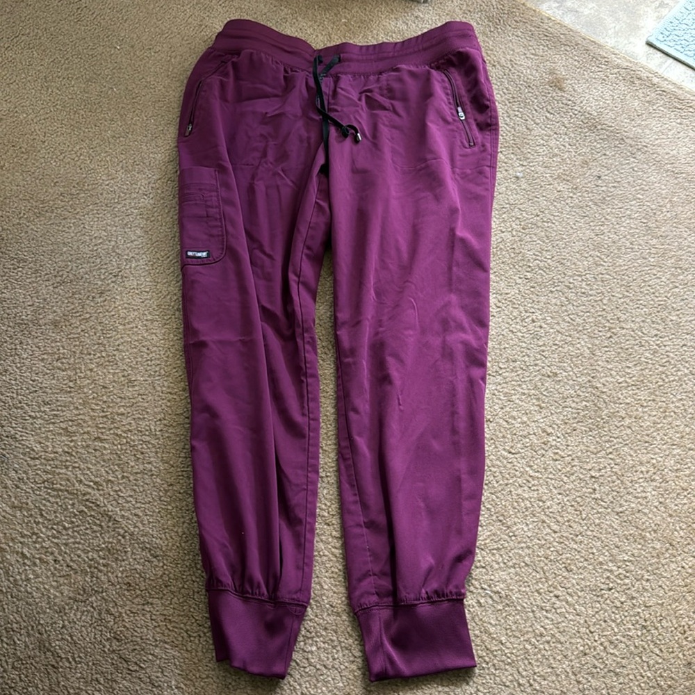 Jogger scrub bottoms